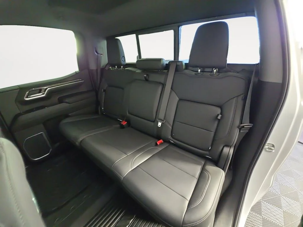 Used 2024 Summit White Chevrolet LTZ image 13