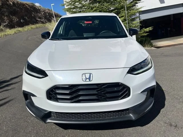 Used 2025 Platinum White Pearl Honda Sport image 3