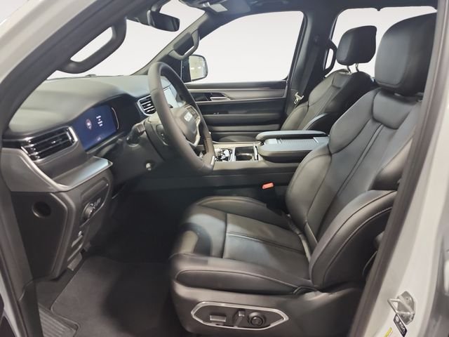 New 2026 White Jeep Limited Reserve image 9