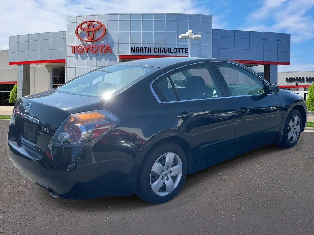 Used 2008 Black Nissan 2.5 S image 7
