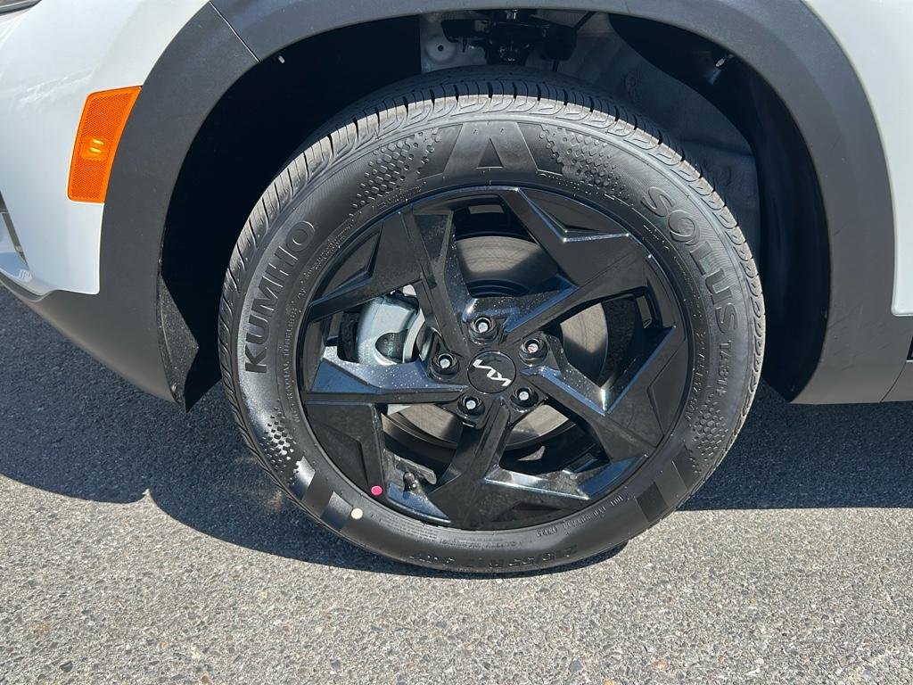 2026 Kia Seltos EX - Photo 9