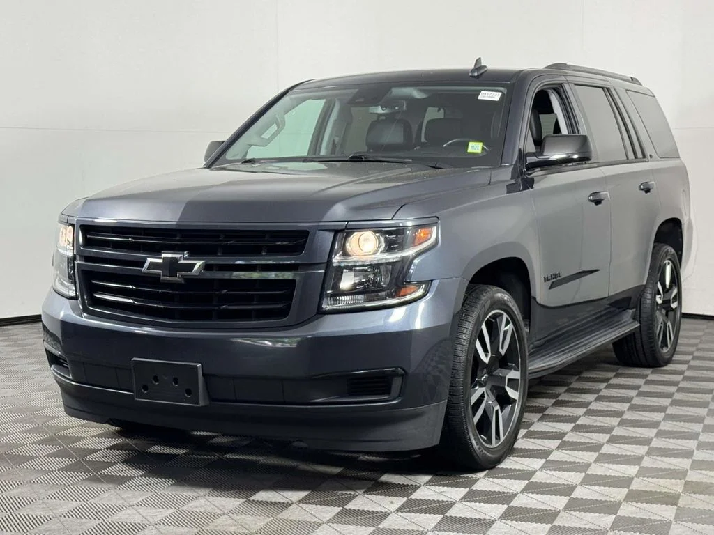 Used 2020 Gray Chevrolet LT image 7