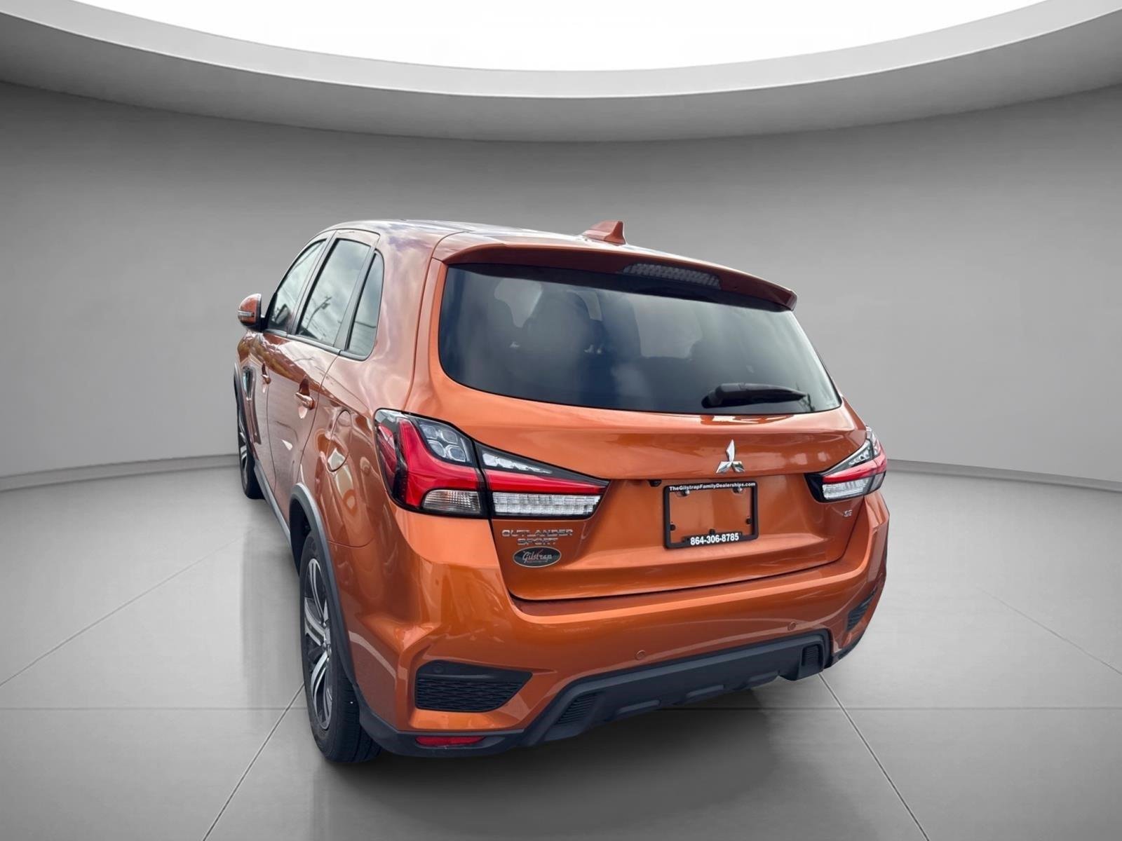 Used 2023 Sunshine Orange Metallic Mitsubishi ES image 10