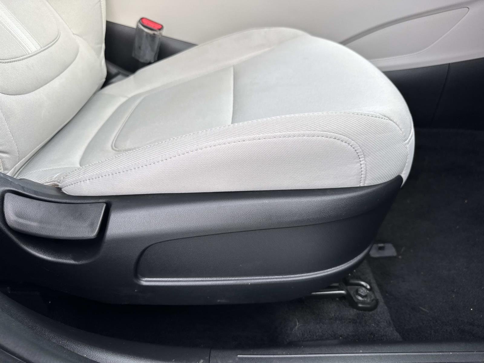 Used 2026 Ecotronic Gray Hyundai SEL image 10