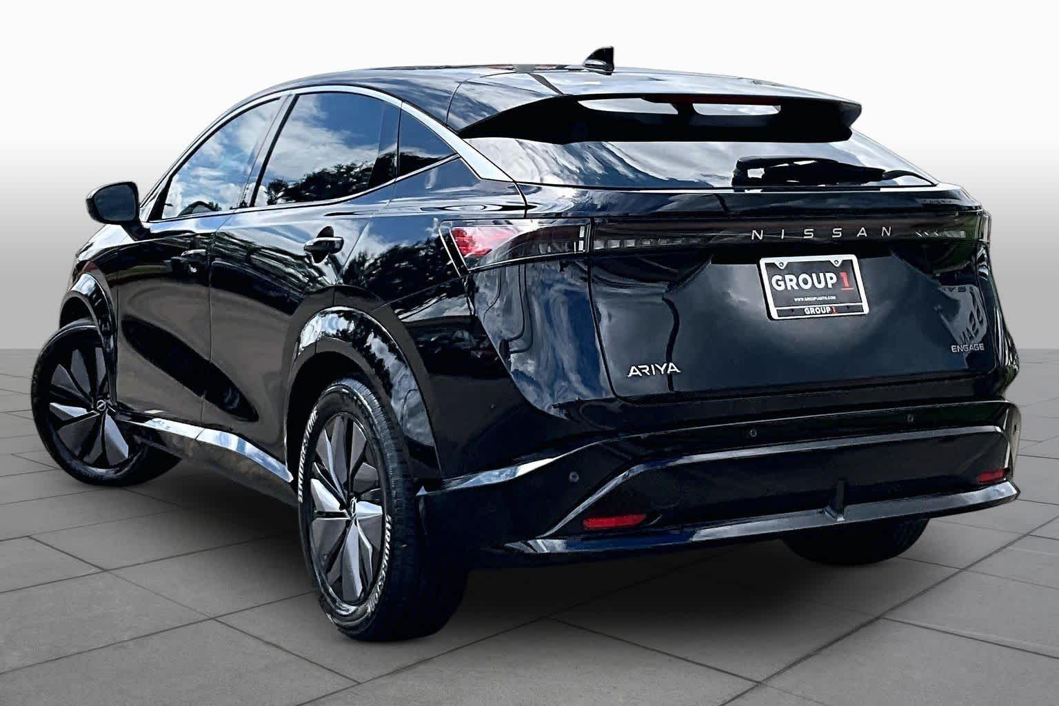 Used 2023 Black Diamond Pearl Nissan ENGAGE image 11