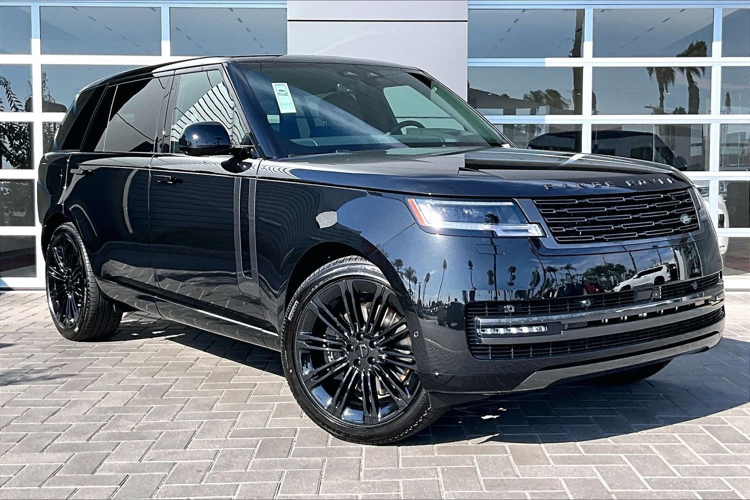 New 2026 Santorini Black Land Rover SE image 2