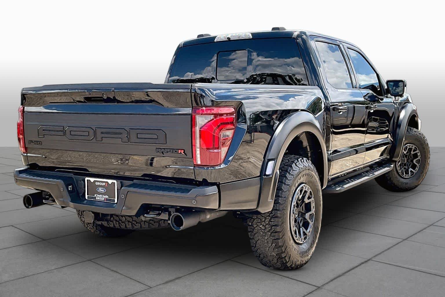 Used 2025 Agate Black Metallic Ford Raptor image 13