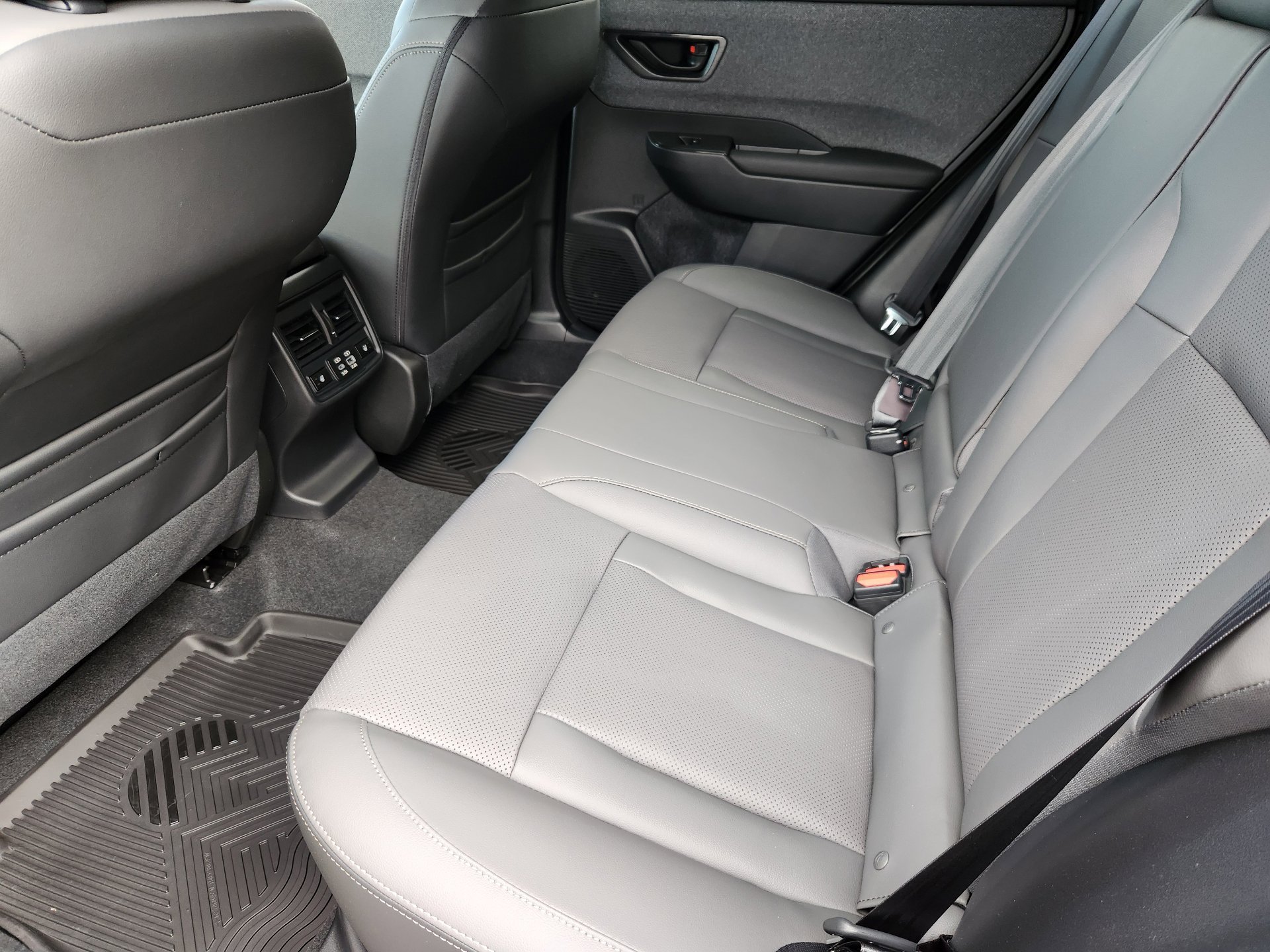 2026 Subaru Outback Limited - Photo 23
