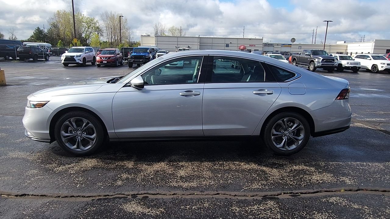 Used 2024 Silver Honda EX image 5