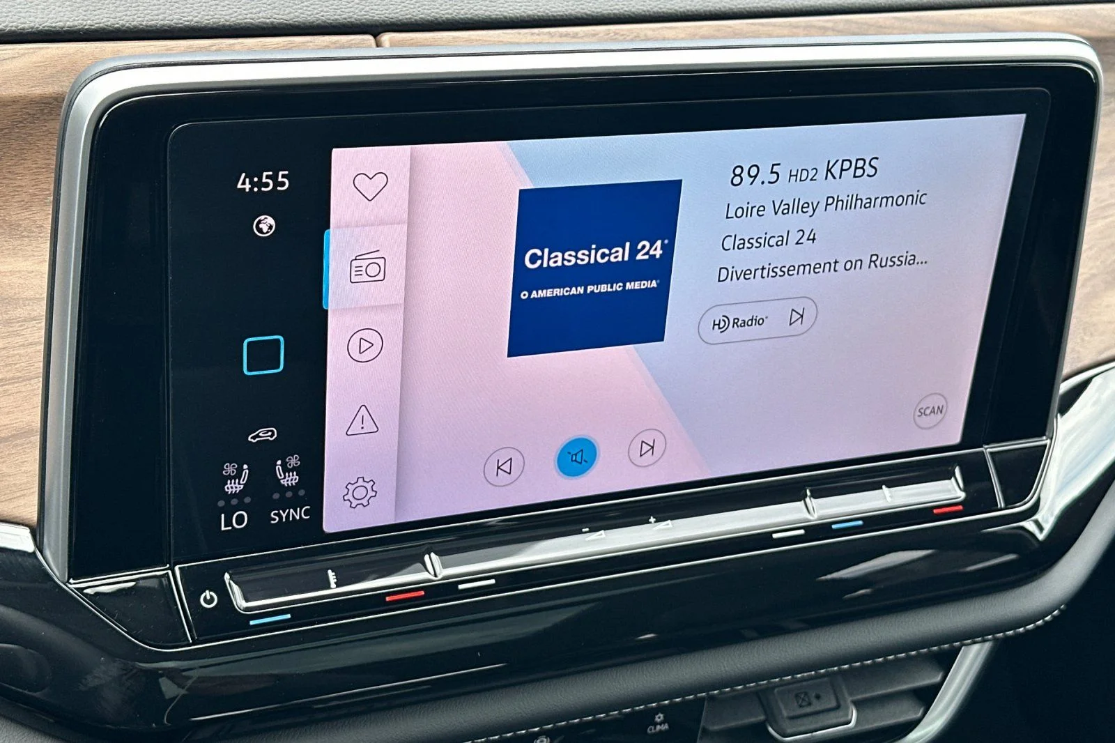 New 2026 Gray Volkswagen 2.0T SE w/Technology image 17