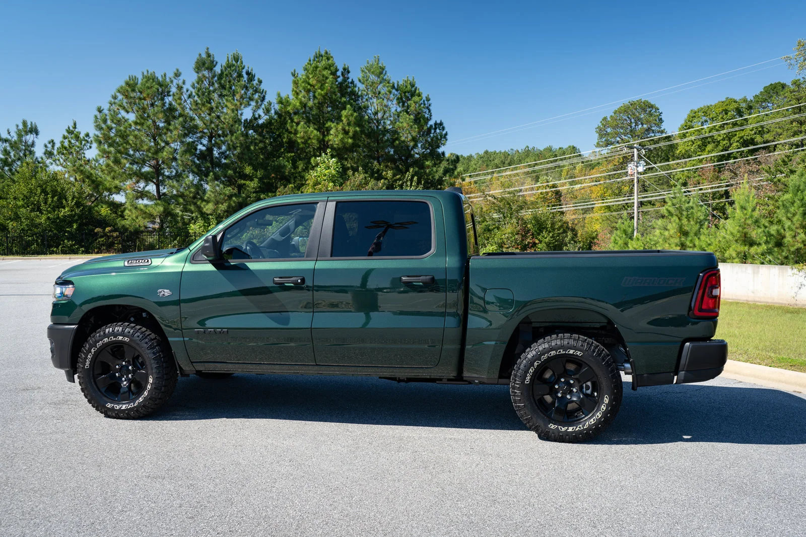 New 2027 Serrano-Green Metallic Exterior Paint RAM Warlock image 7