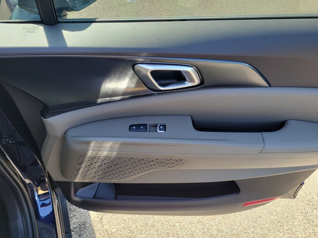 New 2026 Deep Chroma Blue Kia LXS image 10