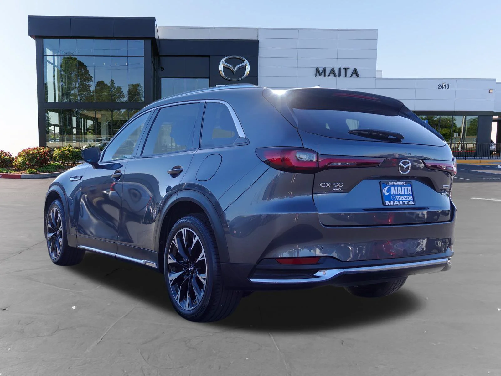 Certified Used 2024 Machine Gray Metallic Mazda Premium image 6