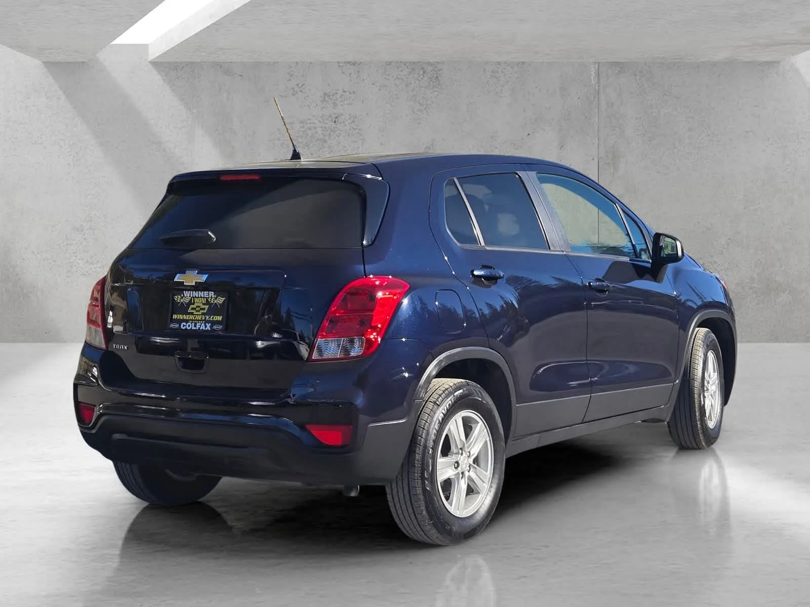 Used 2022 Midnight Blue Metallic Chevrolet LS image 4