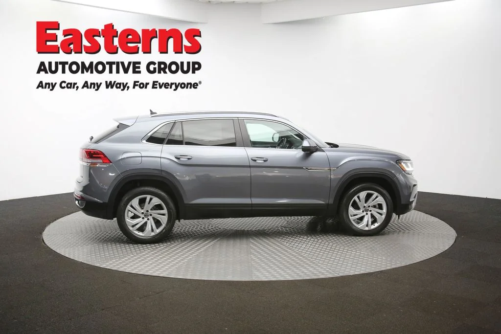 Used 2021 Gray Volkswagen 2.0T SEL image 45
