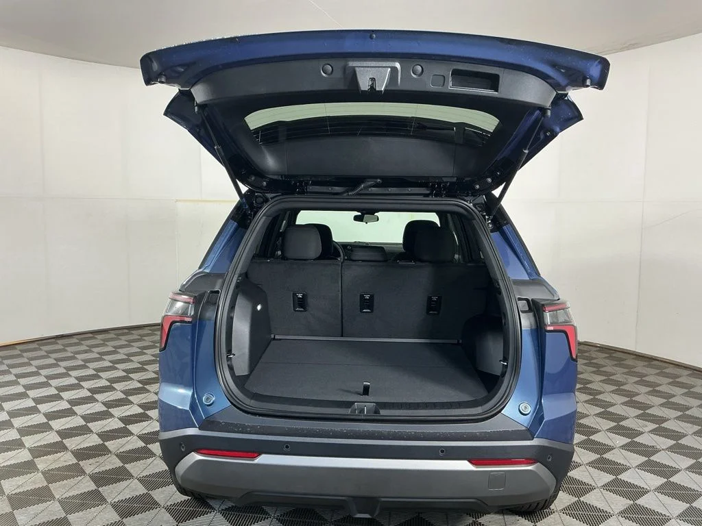 New 2027 Blue Chevrolet LT image 7