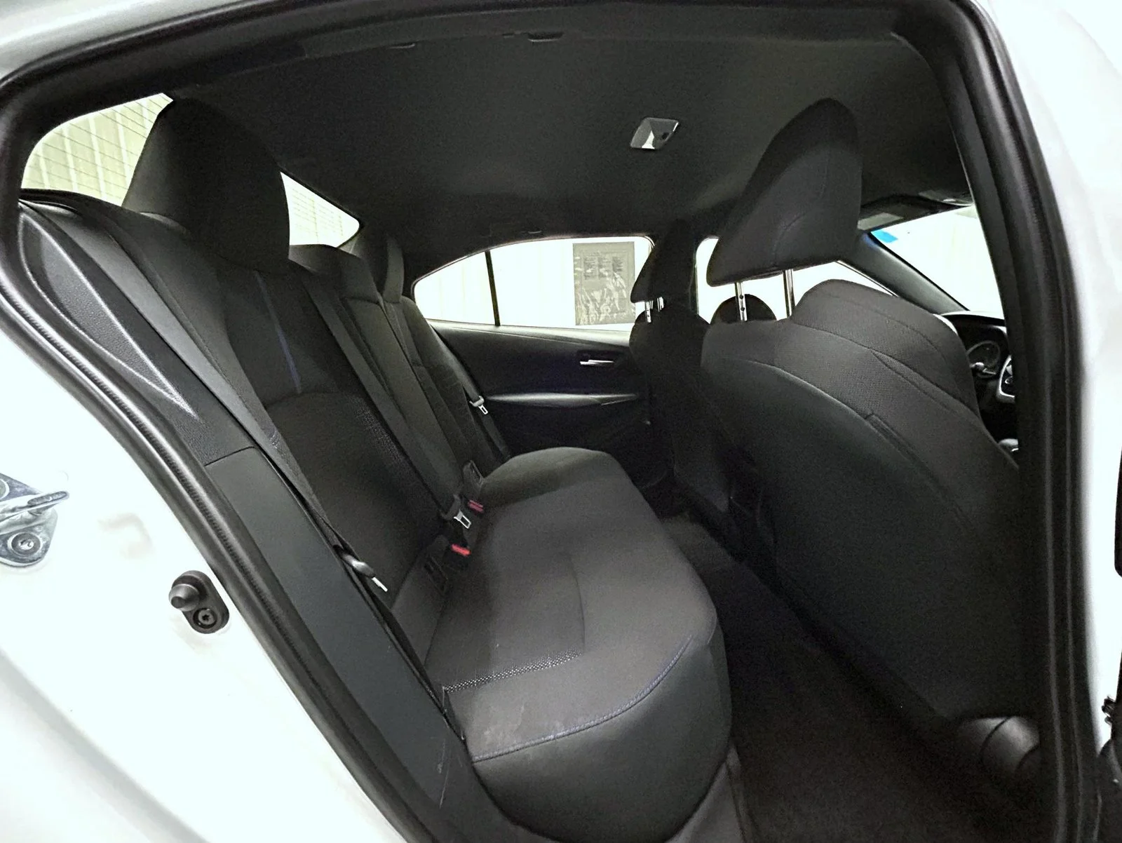 Used 2022 White Toyota SE image 18