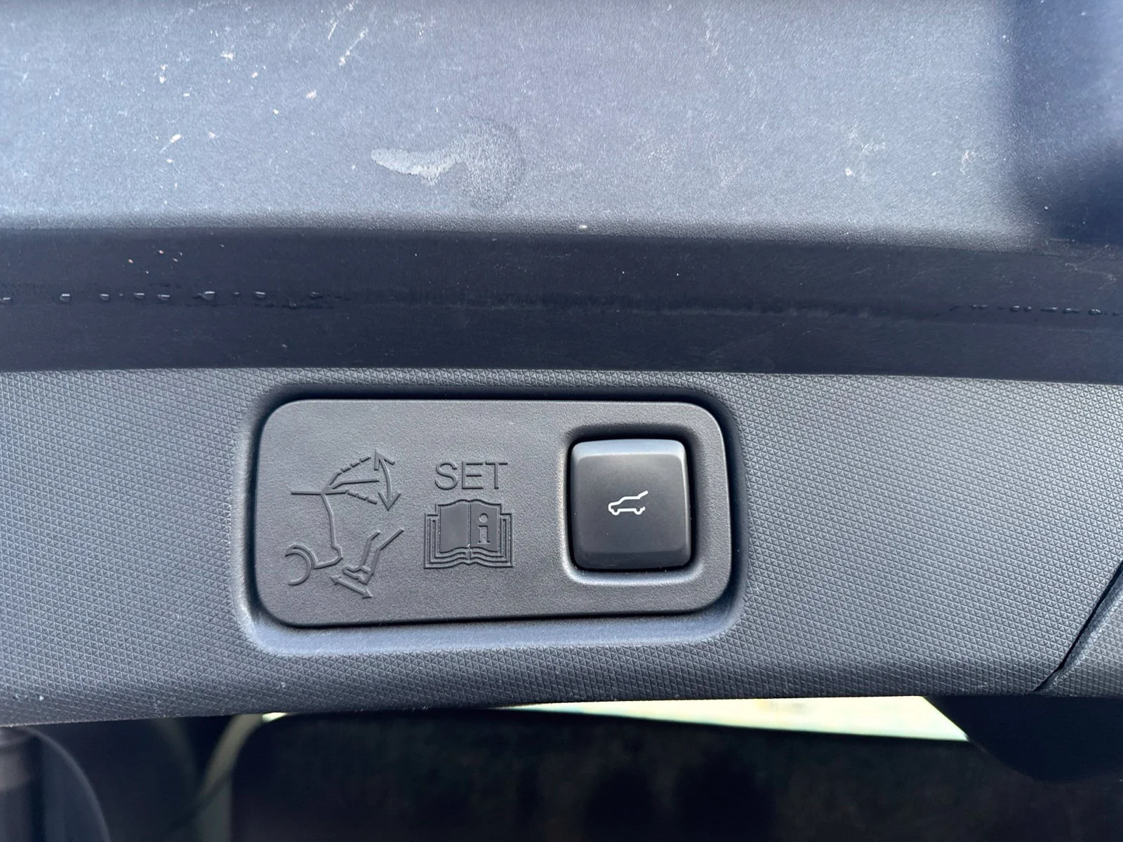 Used 2021 Gray Ford Select image 27