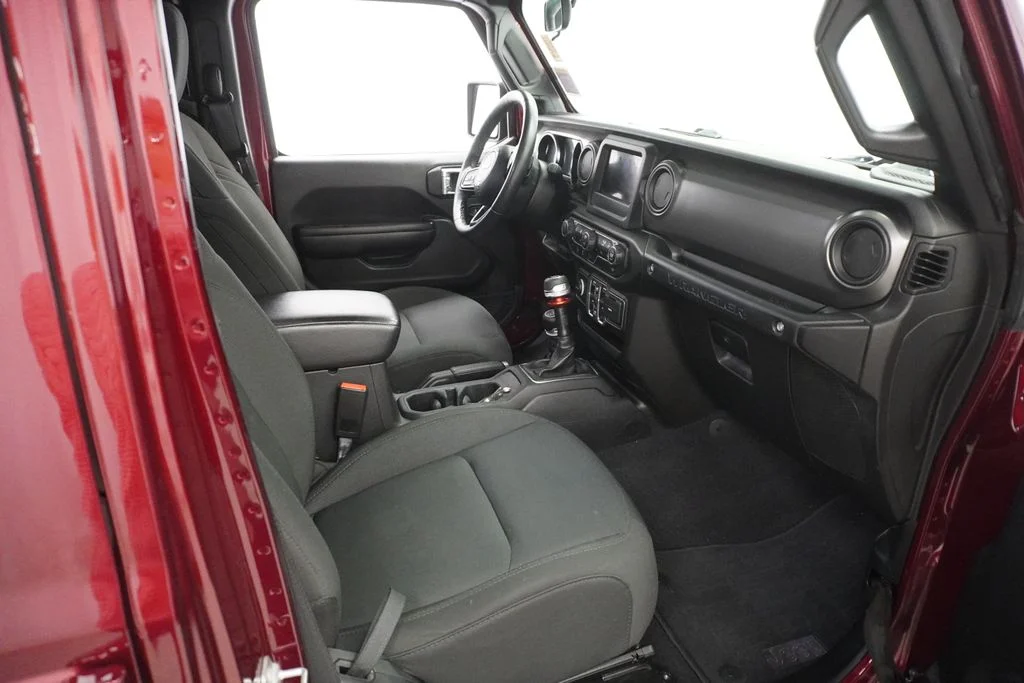 Used 2021  Jeep Unlimited Sport S image 33