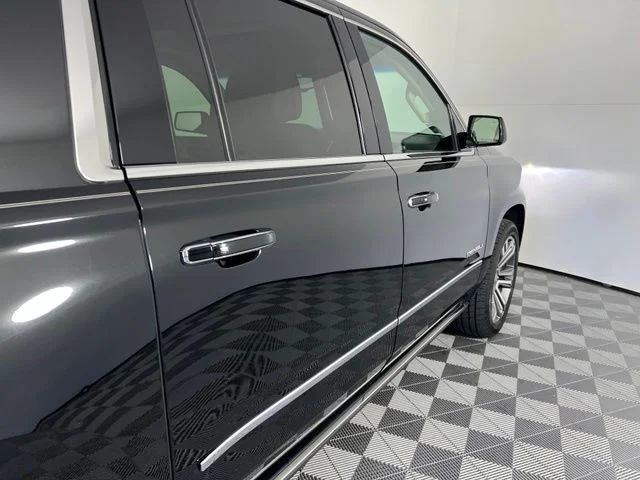 Used 2019 Onyx Black GMC Denali image 9
