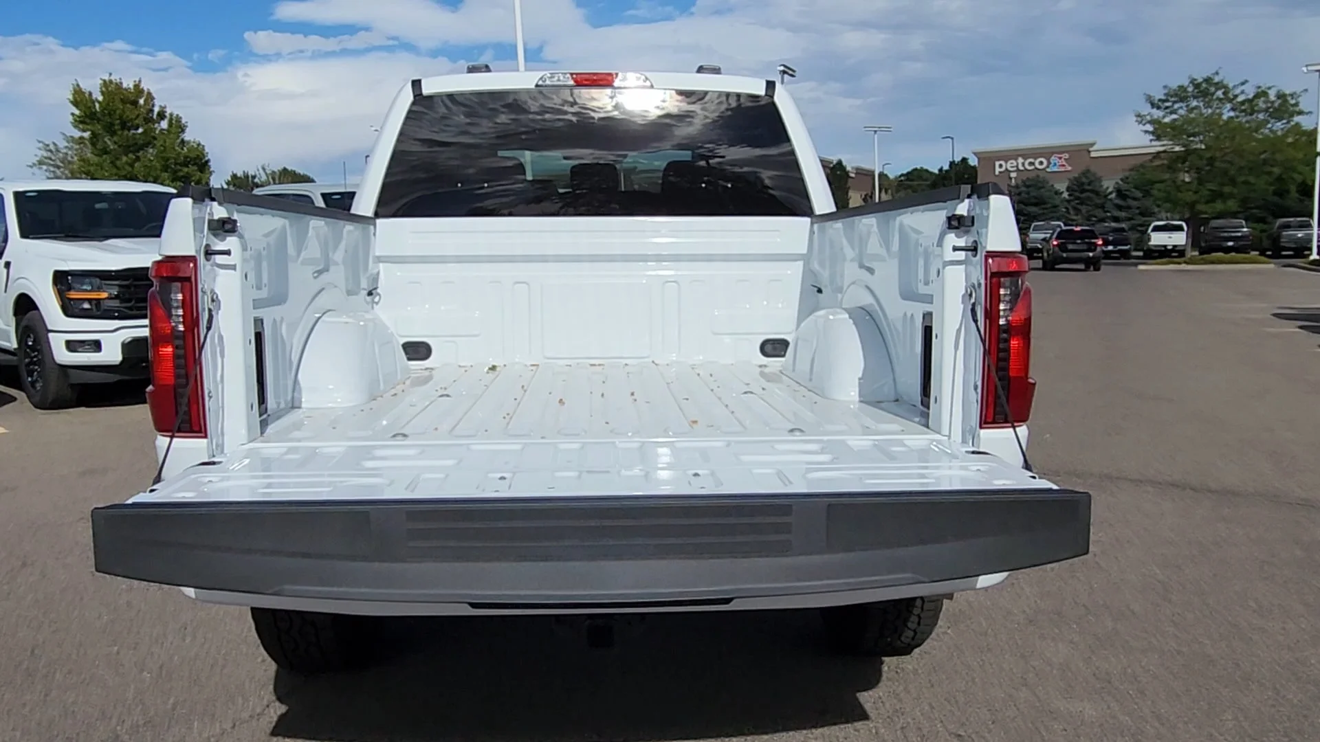 New 2026 Oxford White Ford STX image 39