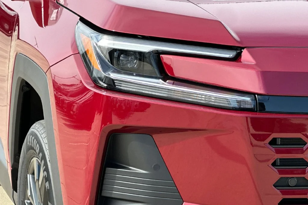 New 2026 Ruby Flare Pearl <sup>1</sup> Toyota  XLE Premium image 11