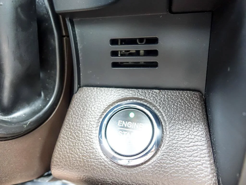 Used 2021 Antimatter Blue Metallic Ford King Ranch image 20