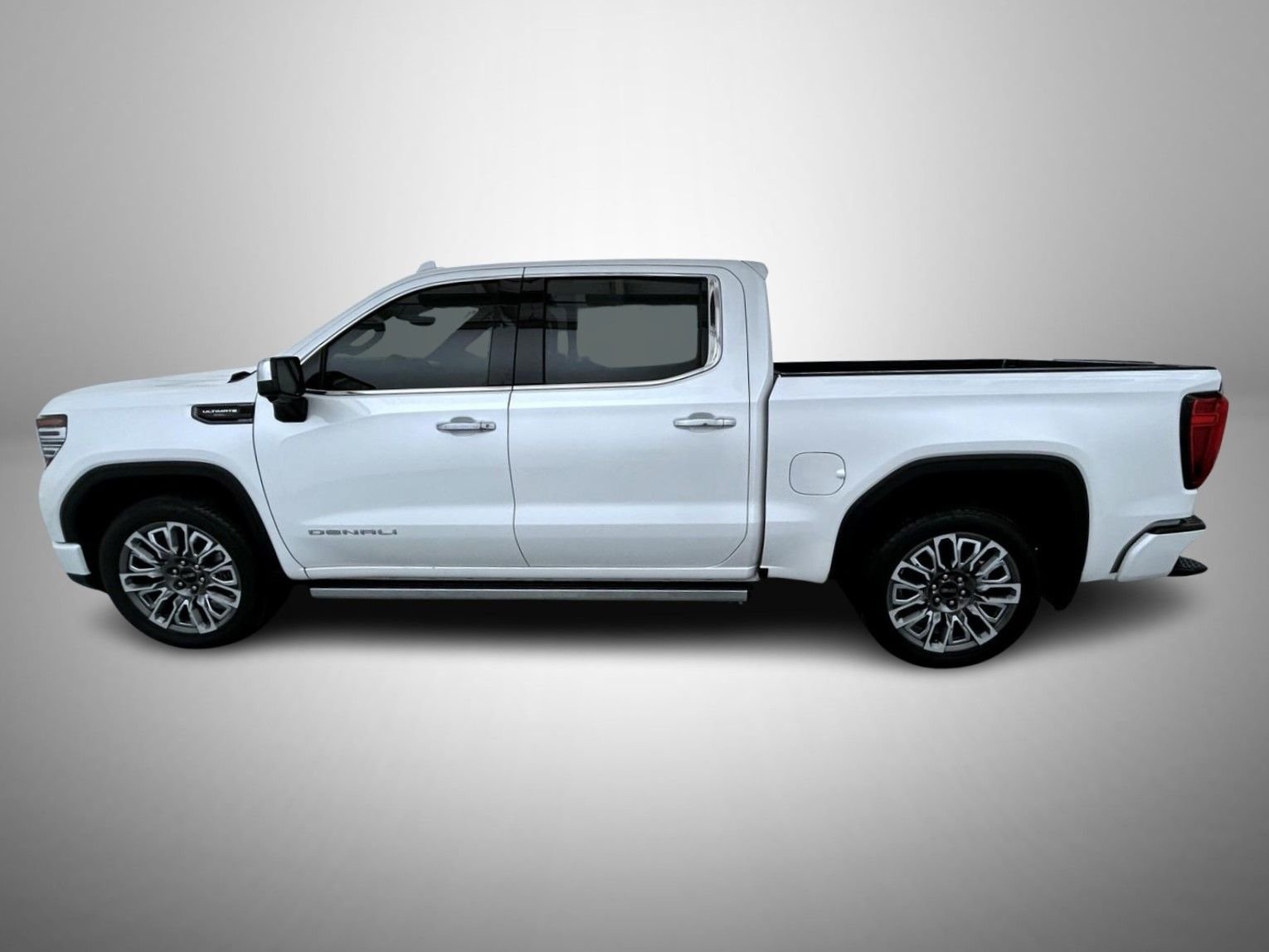 Used 2024 White GMC Denali Ultimate image 8