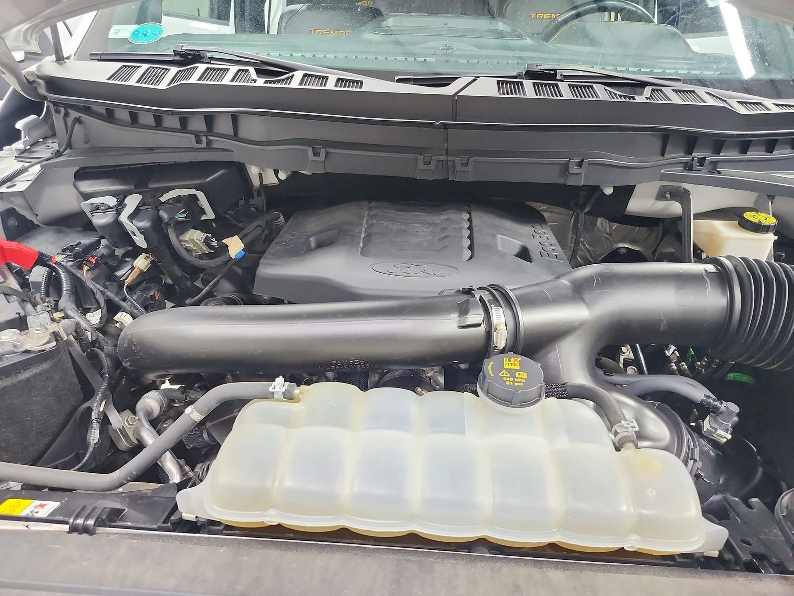Used 2022 Oxford White Ford Tremor image 18
