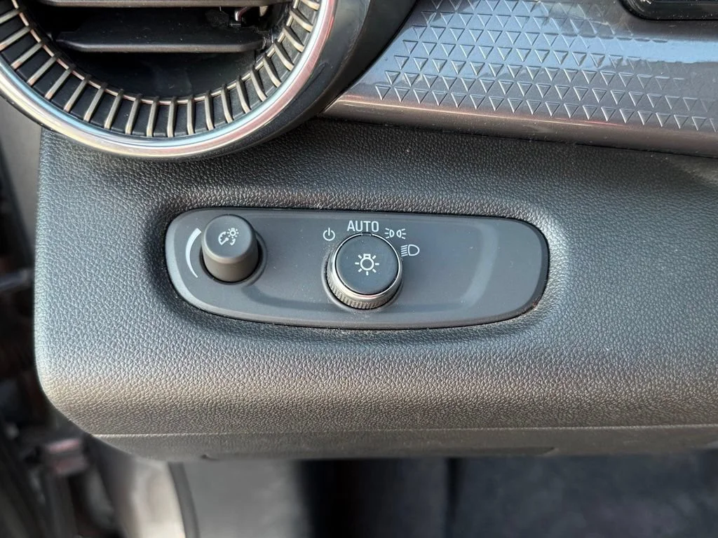 Used 2025 Sterling Gray Metallic Chevrolet ACTIV image 27