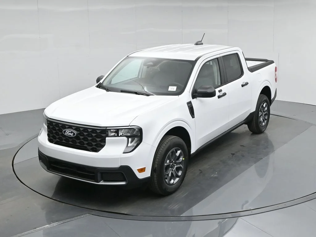 New 2026 Oxford White Ford XLT image 34