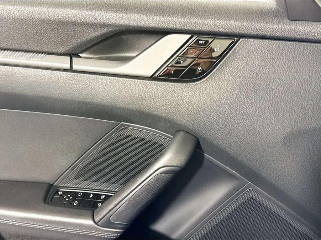 Used 2020 Chalk Porsche Carrera image 25