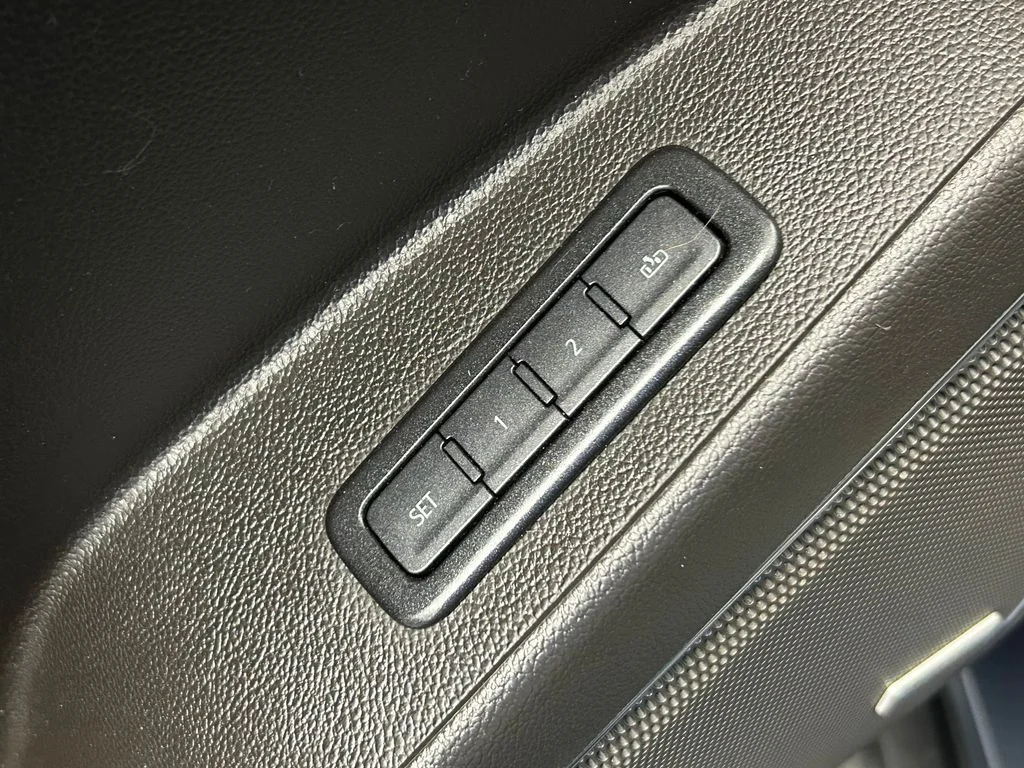 Used 2020 Shadow Gray Metallic Chevrolet LT image 20