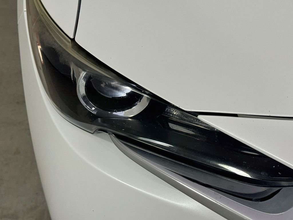 Used 2019 Snowflake White Pearl Mica Mazda Touring image 36