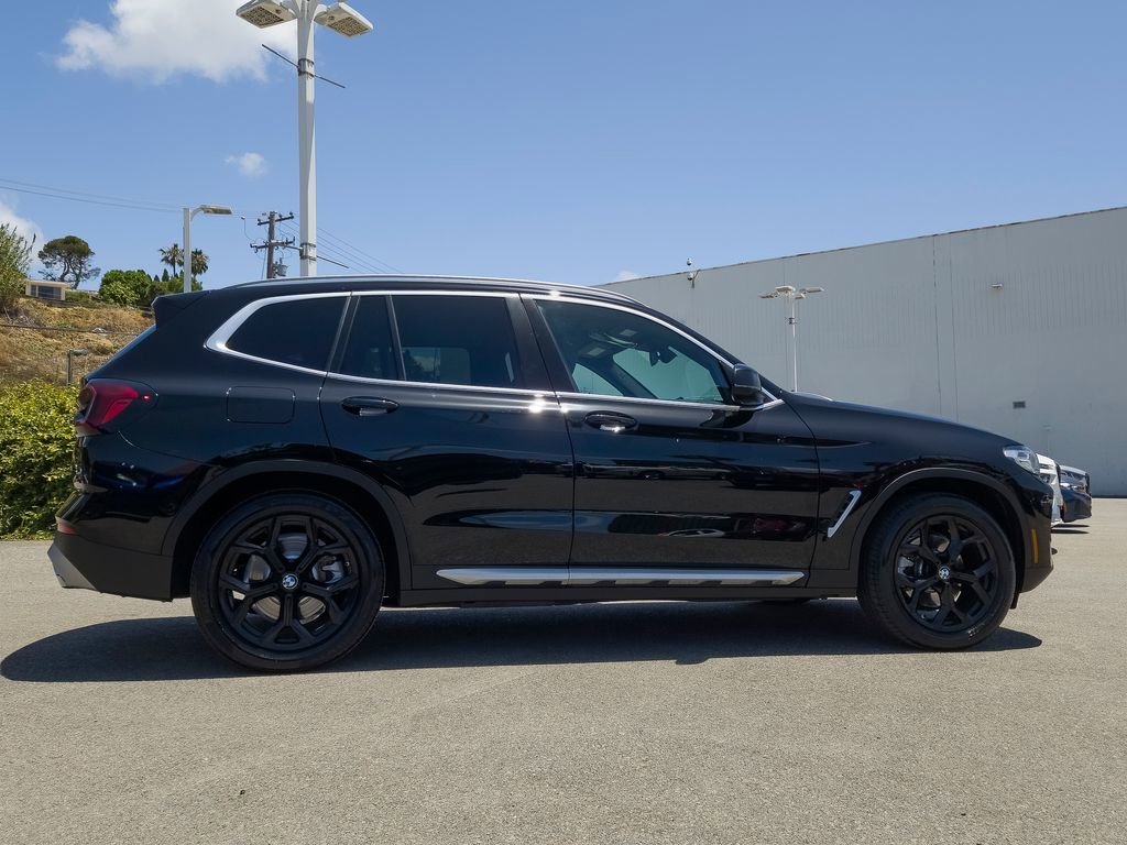 Used 2024 Jet Black BMW sDrive30i image 4