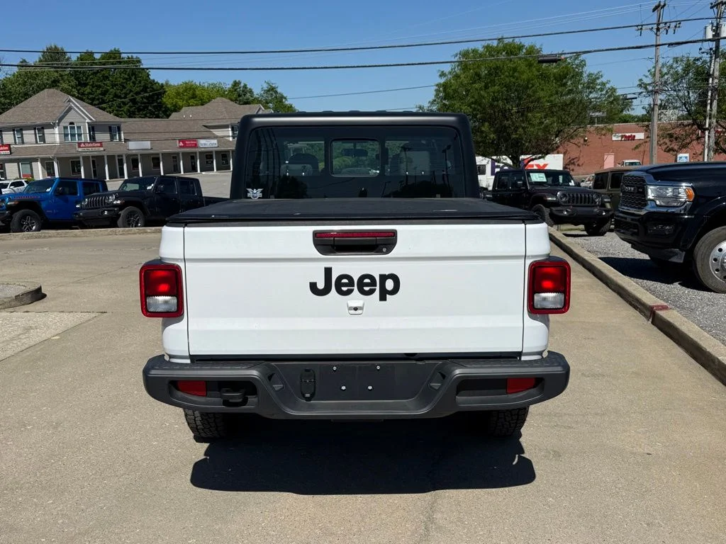 Used 2025 White Jeep Sport image 7