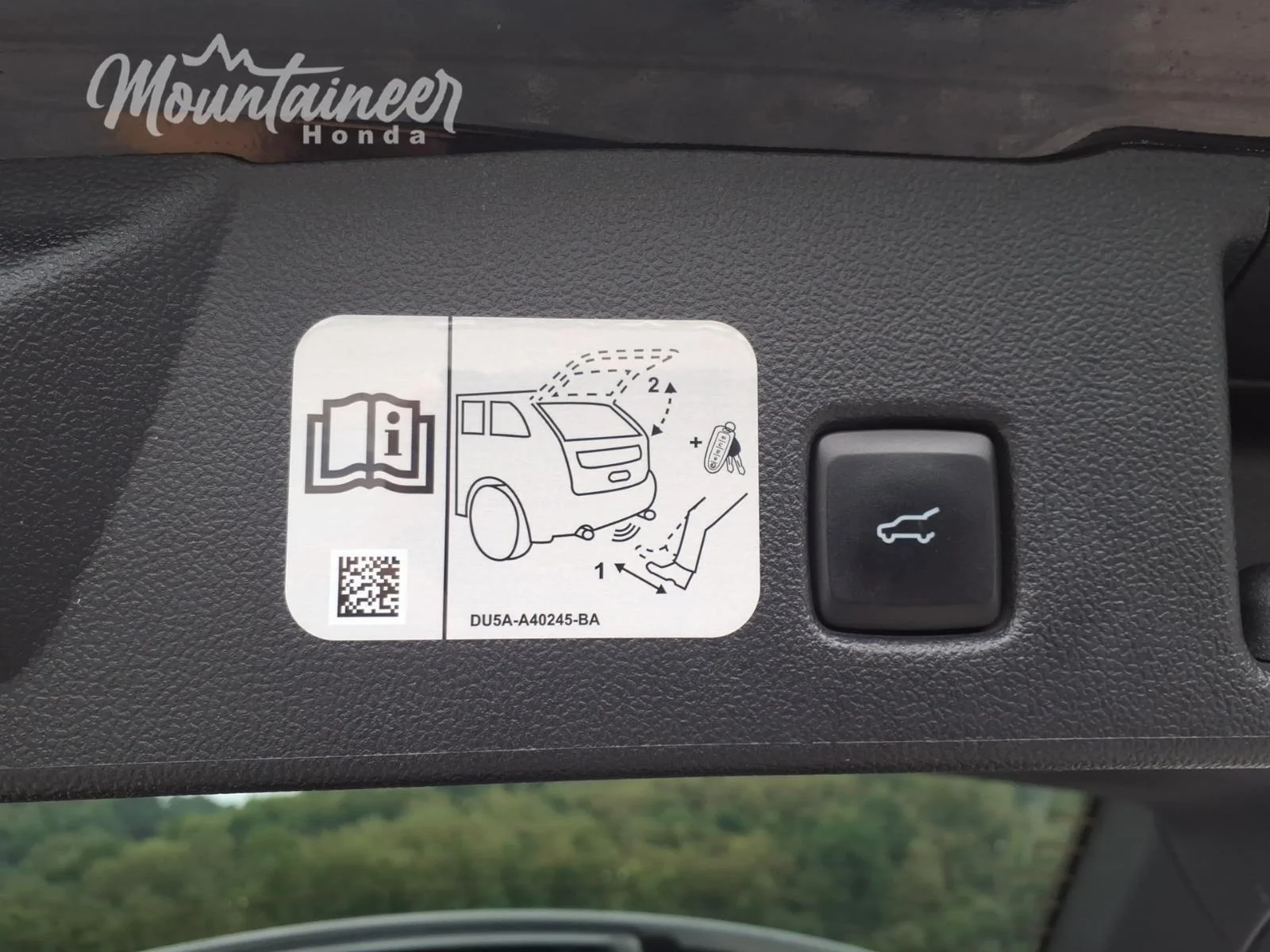 Used 2020 Agate Black Ford SEL image 23