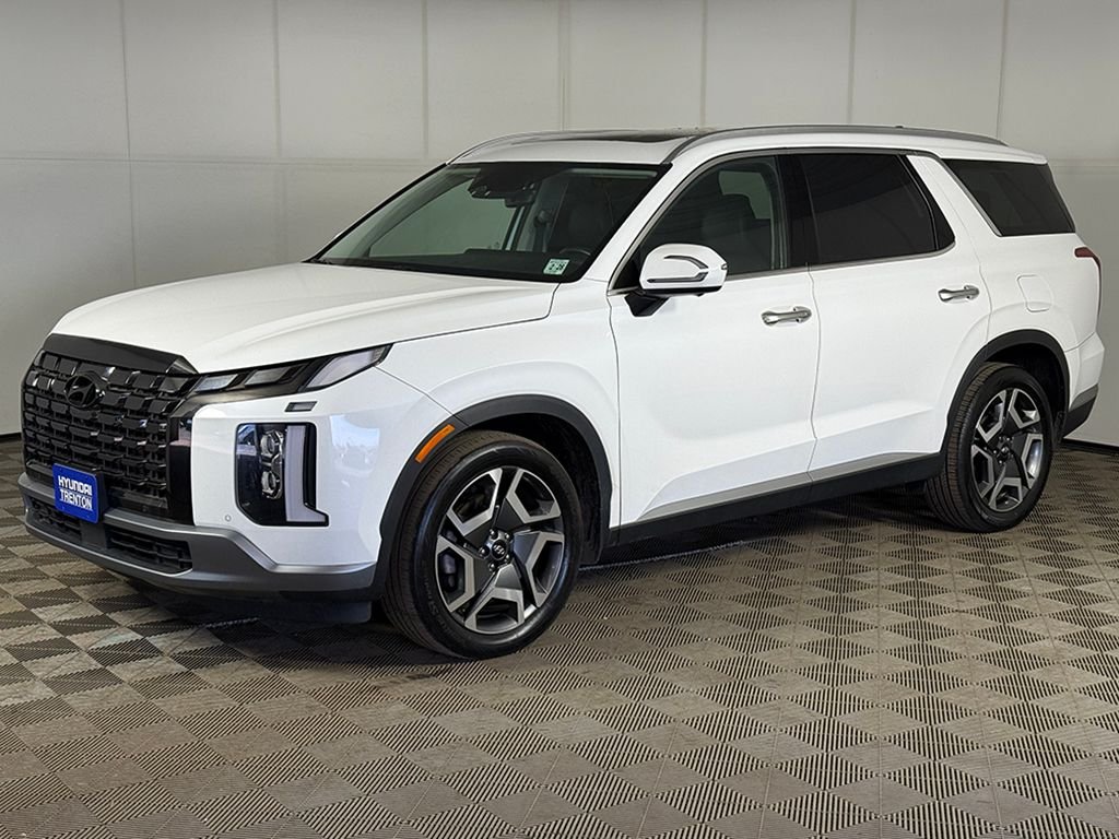 Used 2023 White Hyundai SEL image 14