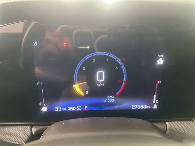 Used 2025 Summit White Chevrolet LT image 12