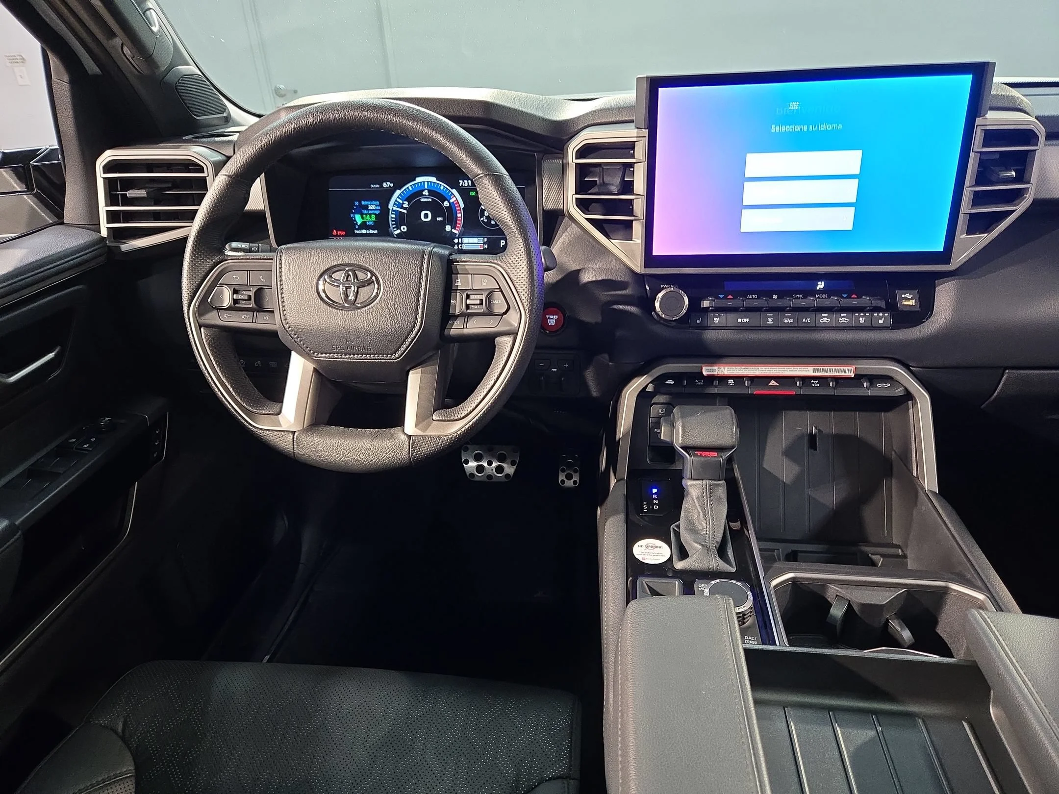 Certified Used 2025 Wind Chill Pearl Toyota Limited image 9