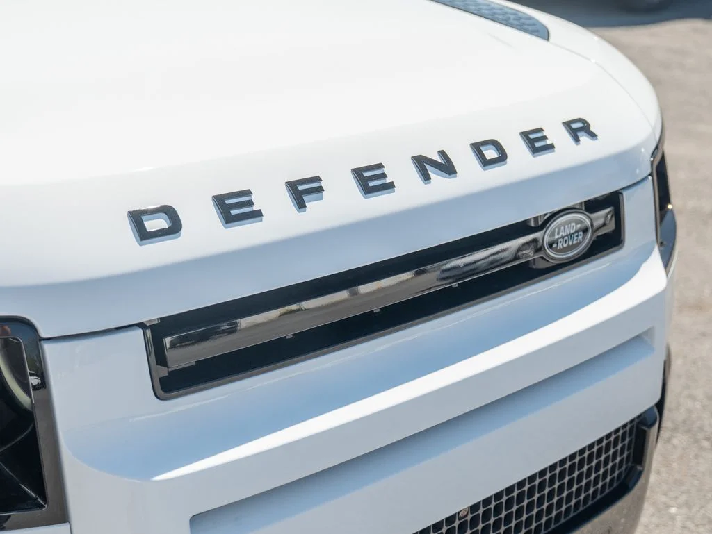 2026 Land Rover Defender X-Dynamic SE - Photo 15