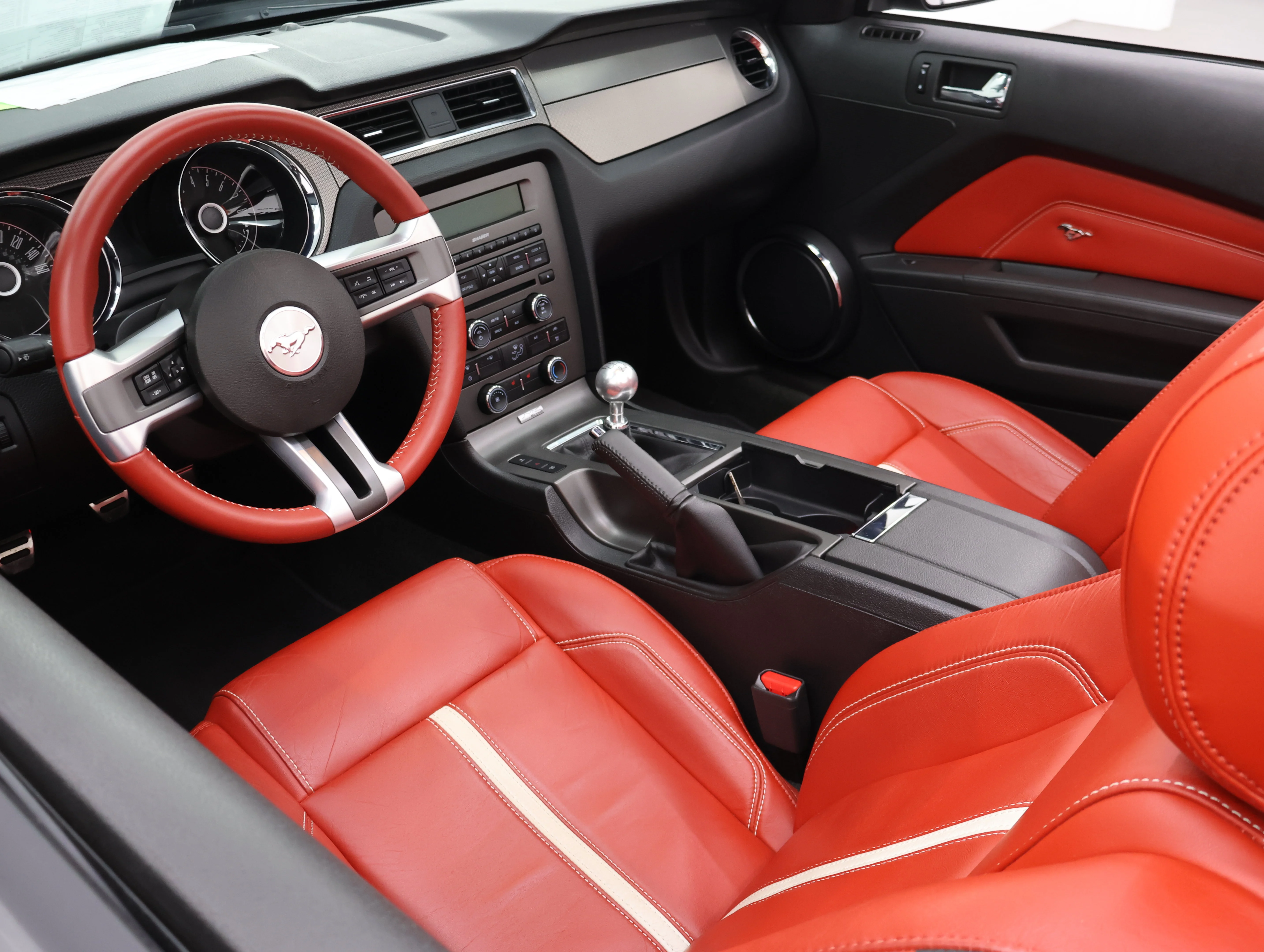 Used 2014 Sterling Gray Metallic Ford GT Premium image 47