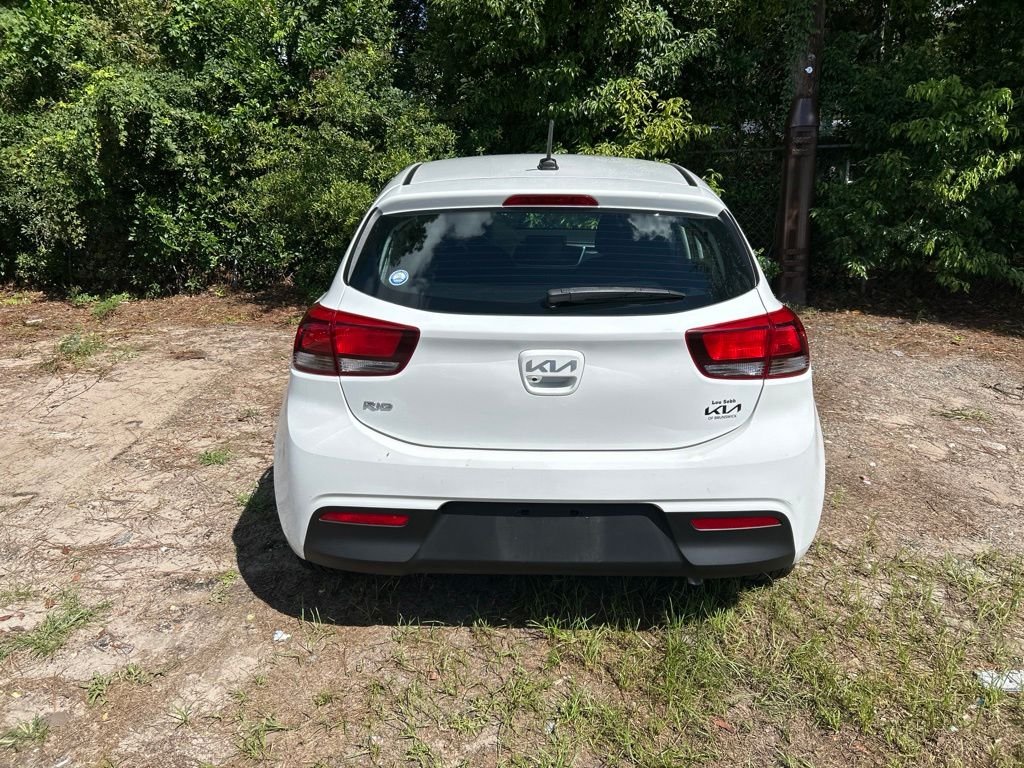Used 2023 White Kia S image 4