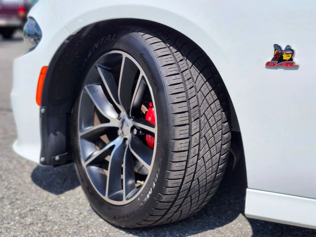 Used 2015 White Dodge R/T Scat Pack image 30