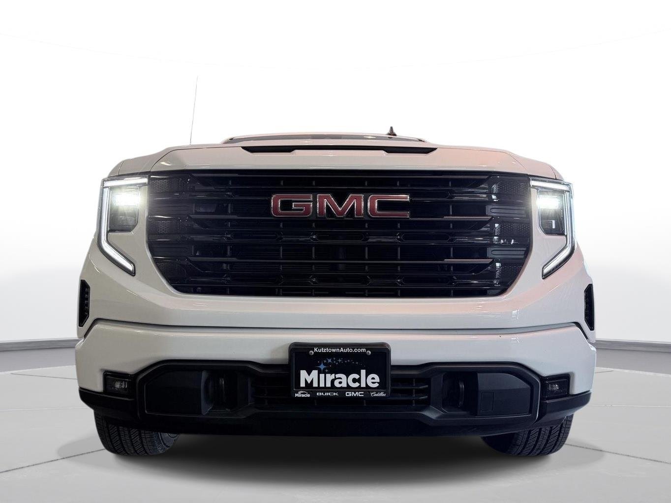 Used 2023 Summit White GMC Elevation image 16