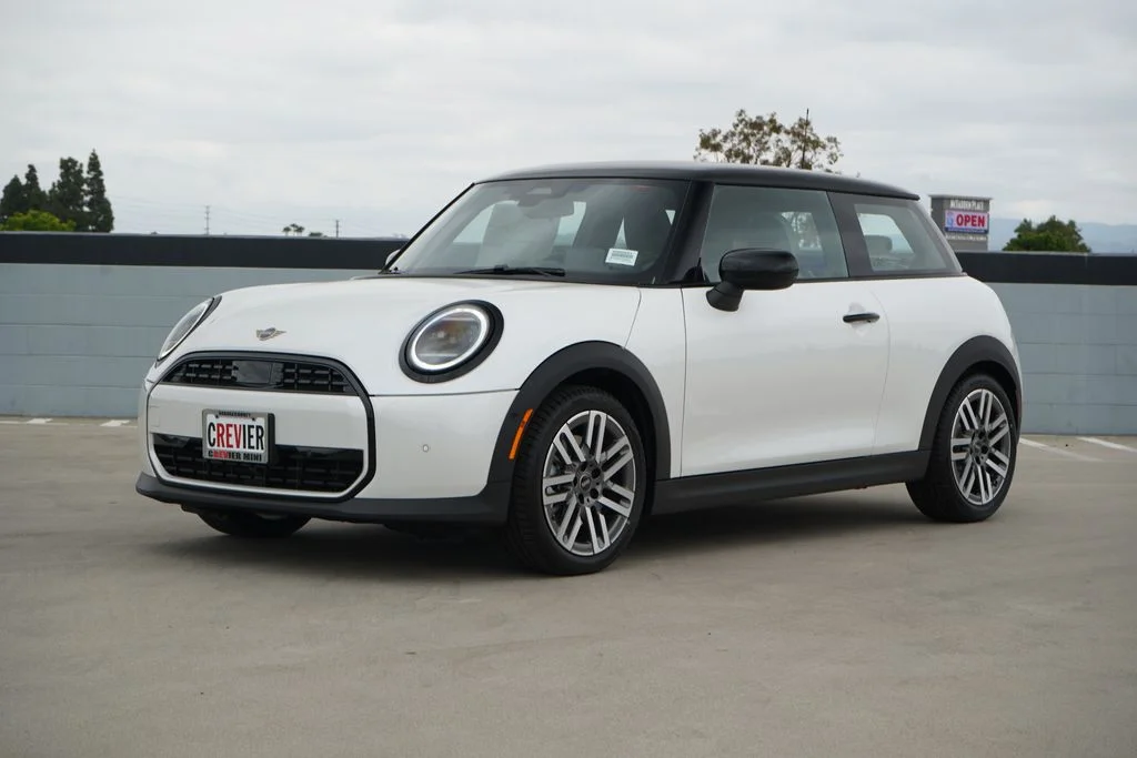 2026 MINI Hardtop Cooper Oxford Edition's photo