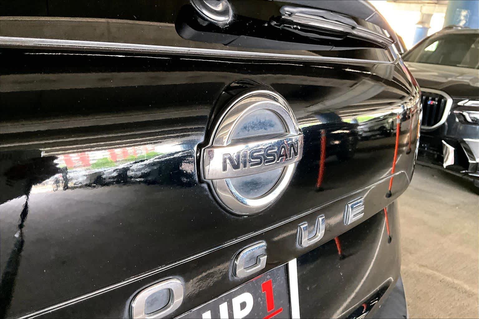 Used 2021 Super Black Nissan S image 30