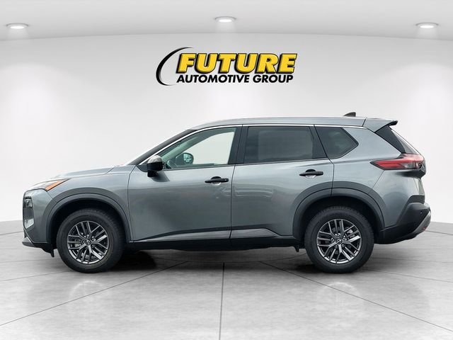 Used 2023 Gray Nissan S image 7