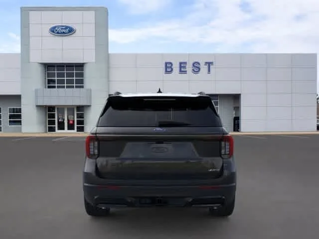 New 2026 Agate Black Metallic Ford ST-Line image 5