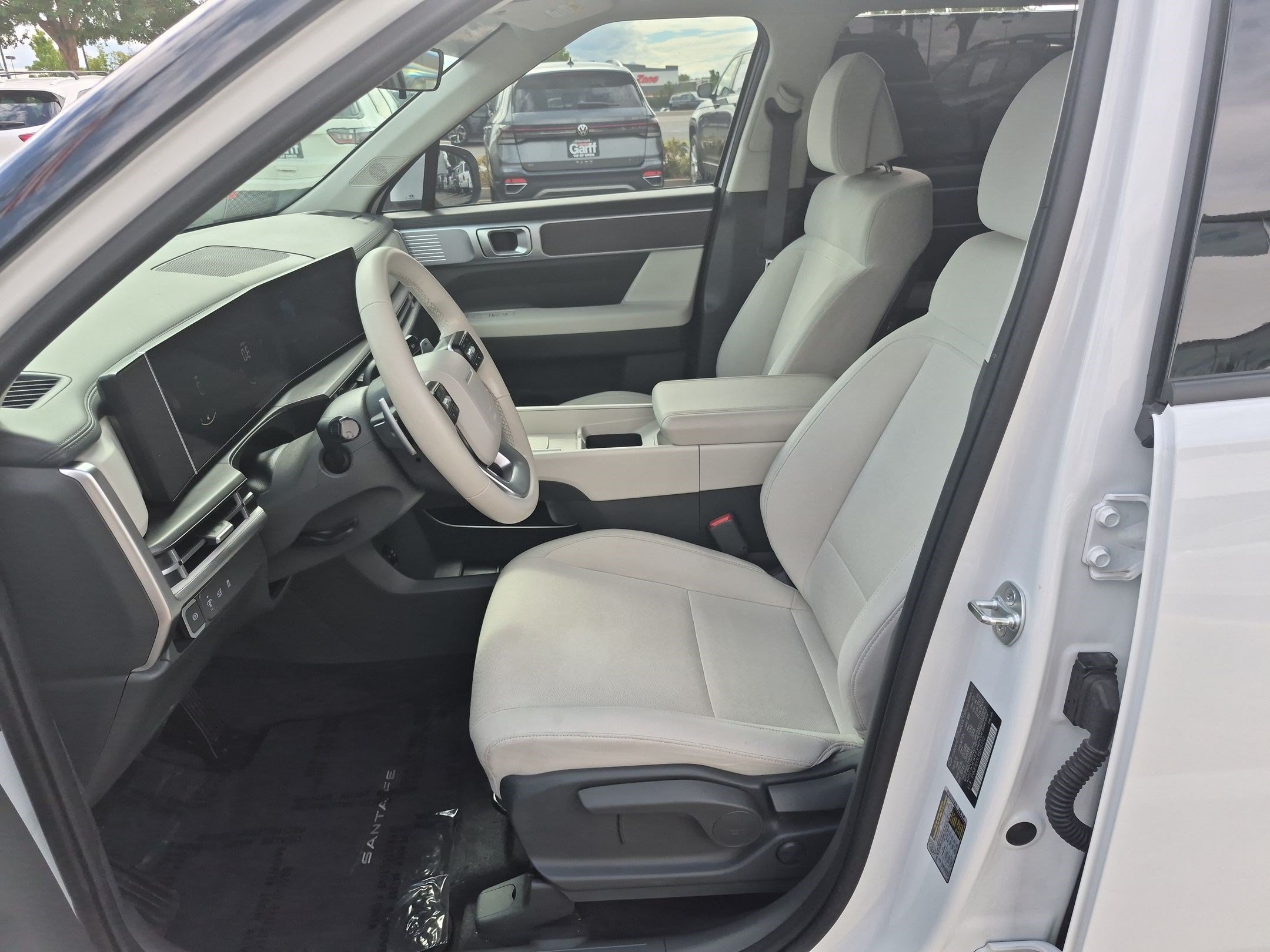 Used 2025 Serenity White Hyundai SE image 16